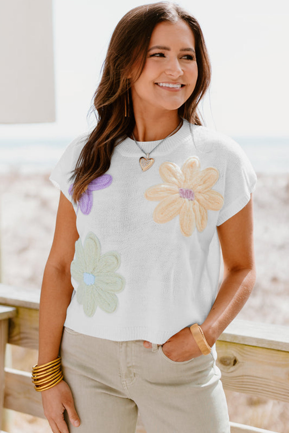 T-Shirt Donna con Patch Floreale a Maglia Girocollo Bianca