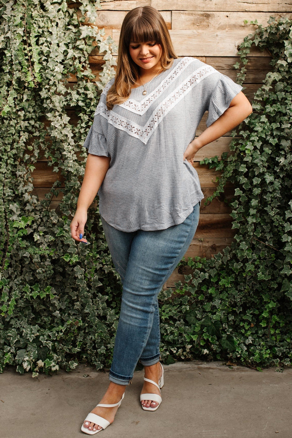 Top Donna Plus Size Grigio Chiaro in Waffle con Pizzo Patchwork e Maniche a Ruche