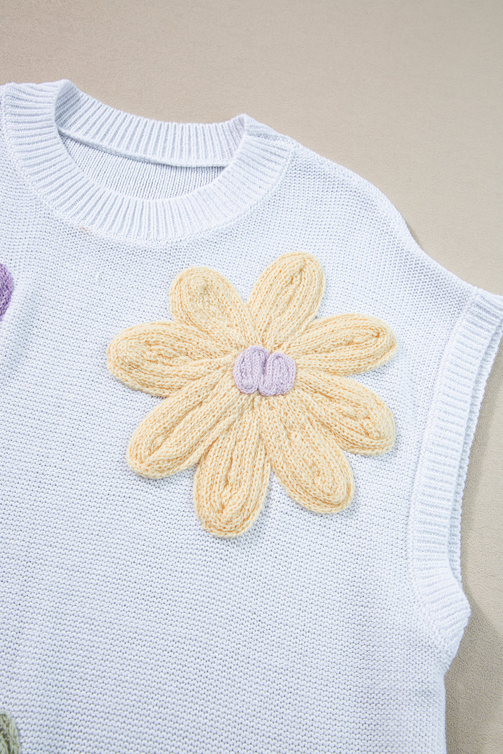 T-Shirt Donna con Patch Floreale a Maglia Girocollo Bianca