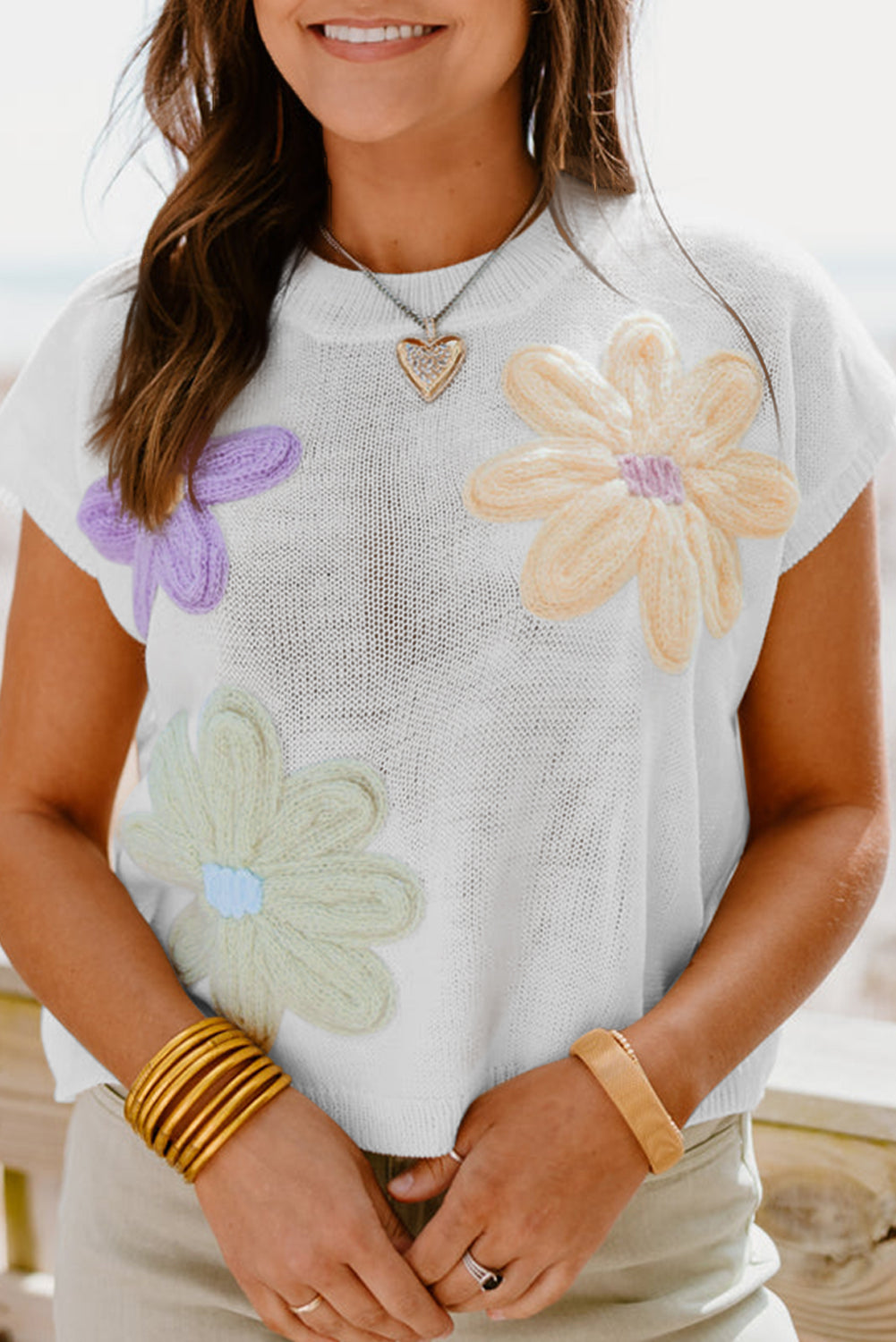 T-Shirt Donna con Patch Floreale a Maglia Girocollo Bianca