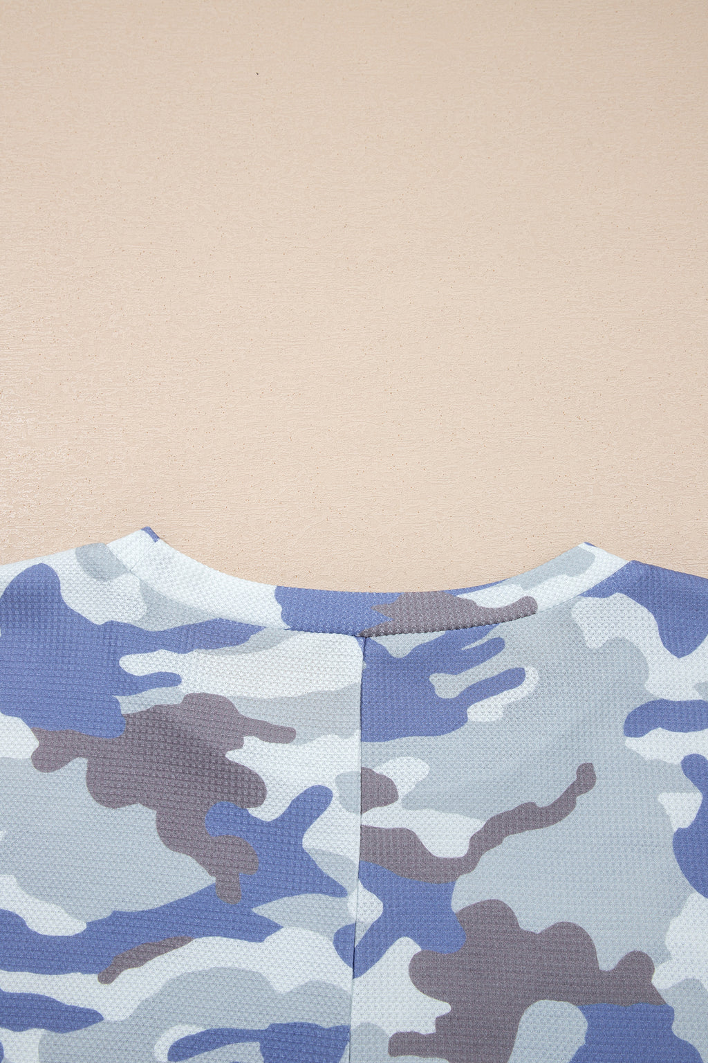 T-shirt Donna Plus Size Grigia con Stampa Camouflage e Texture