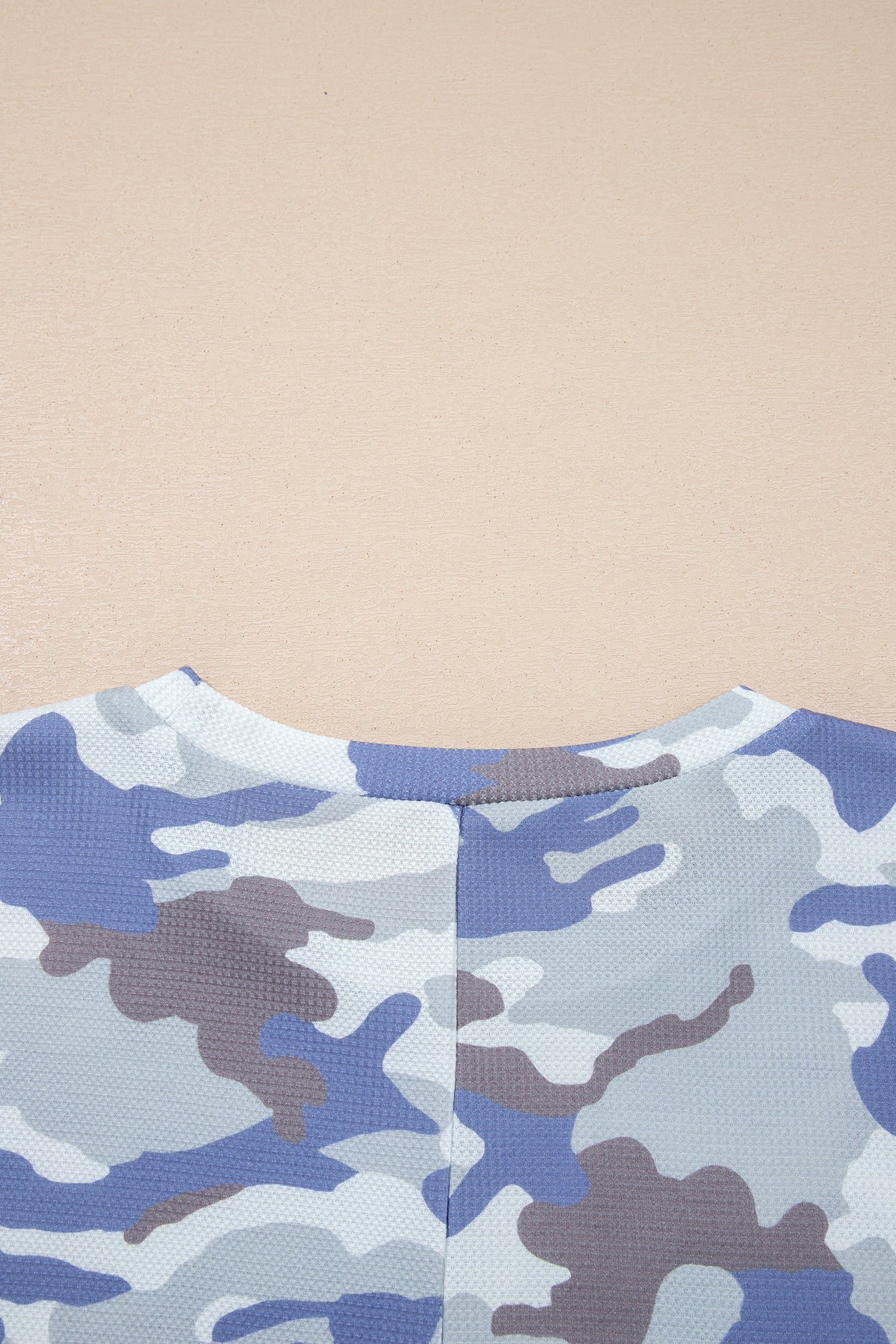 T-shirt Donna Plus Size Grigia con Stampa Camouflage e Texture