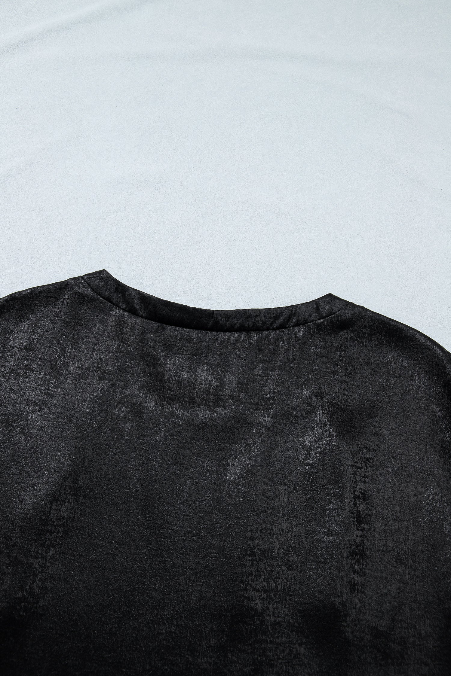 T-Shirt Donna Nera Metallizzata Collo Tondo Maniche a Cappuccio