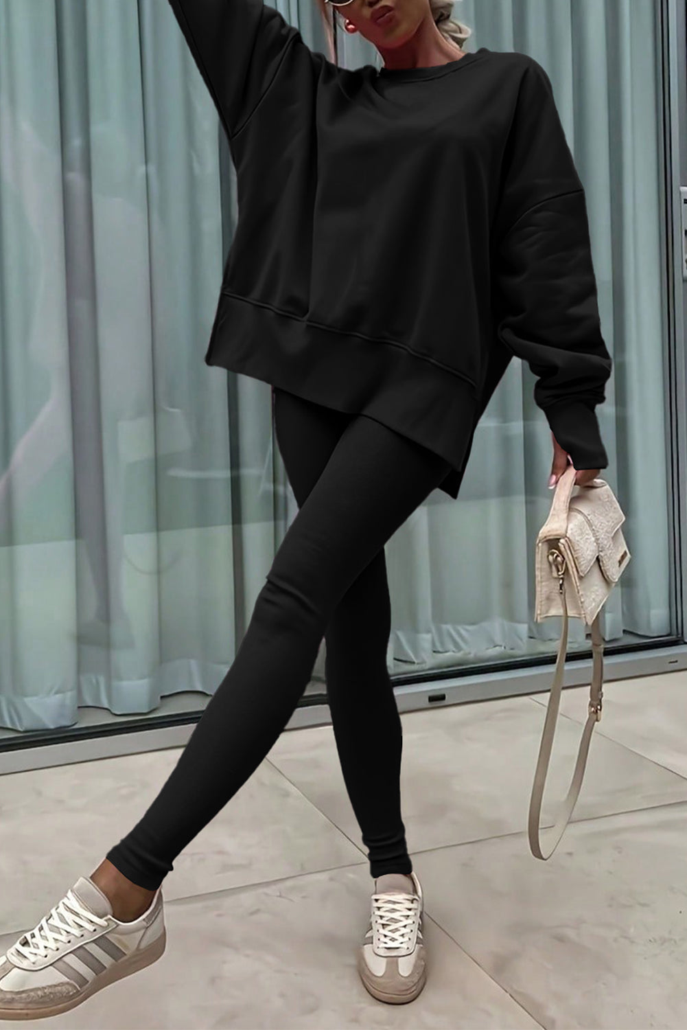 Set 2 Pezzi Donna Nero: Felpa Oversize con Spacco e Leggings a Costine