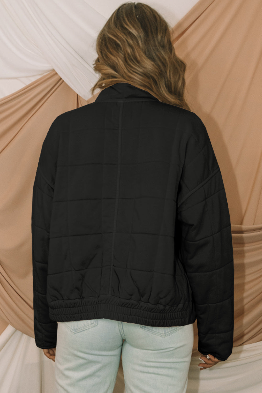 Giacca Donna Nera Corta Trapuntata con Zip e Tasche