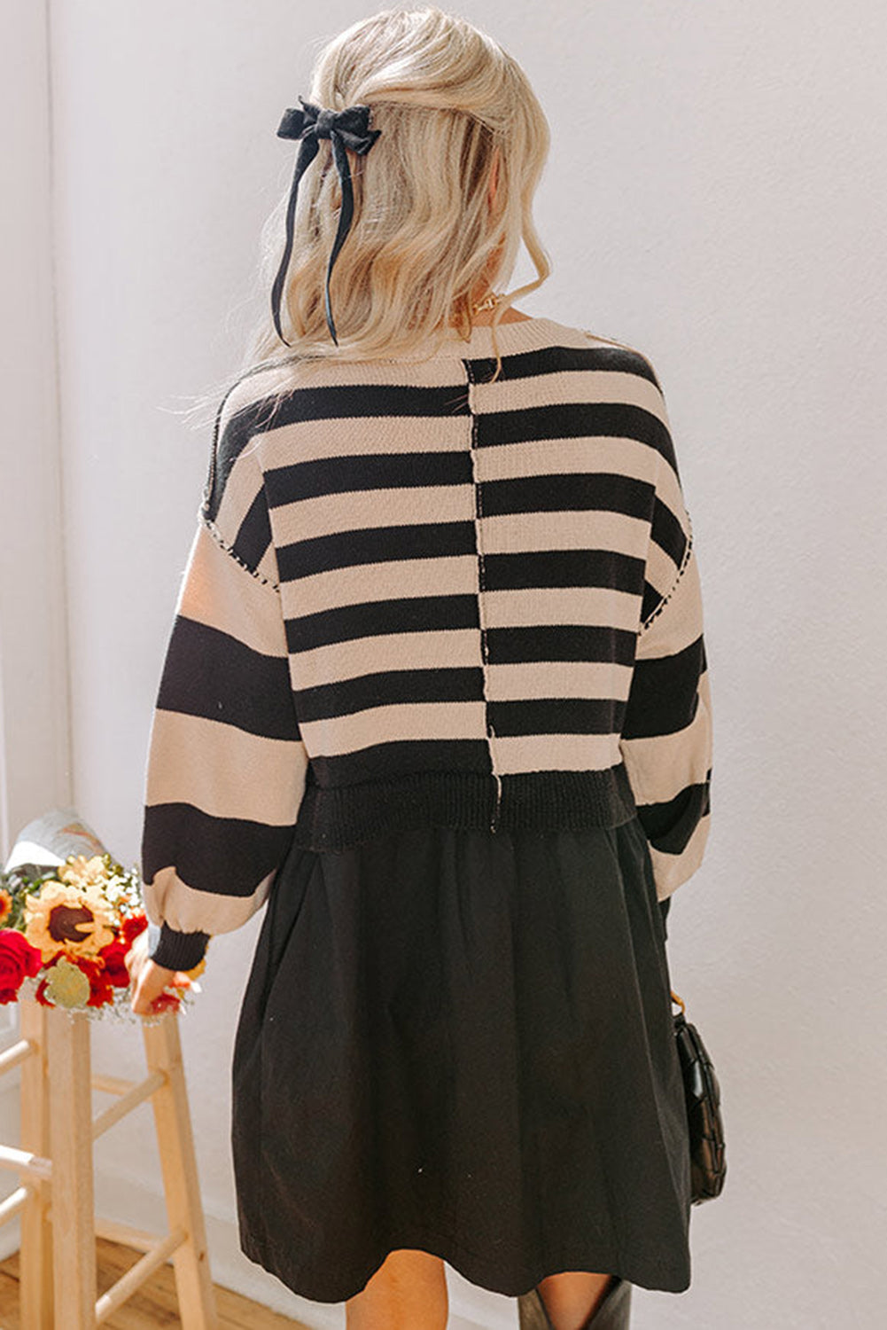Vestito Maglione Donna Nero a Righe 2 in 1 con Vita Alta e Orlo Asimmetrico