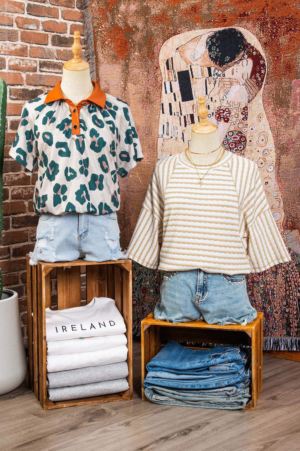 Top Donna Albicocca a Righe in Maglia con Spacco e Maniche a Metà