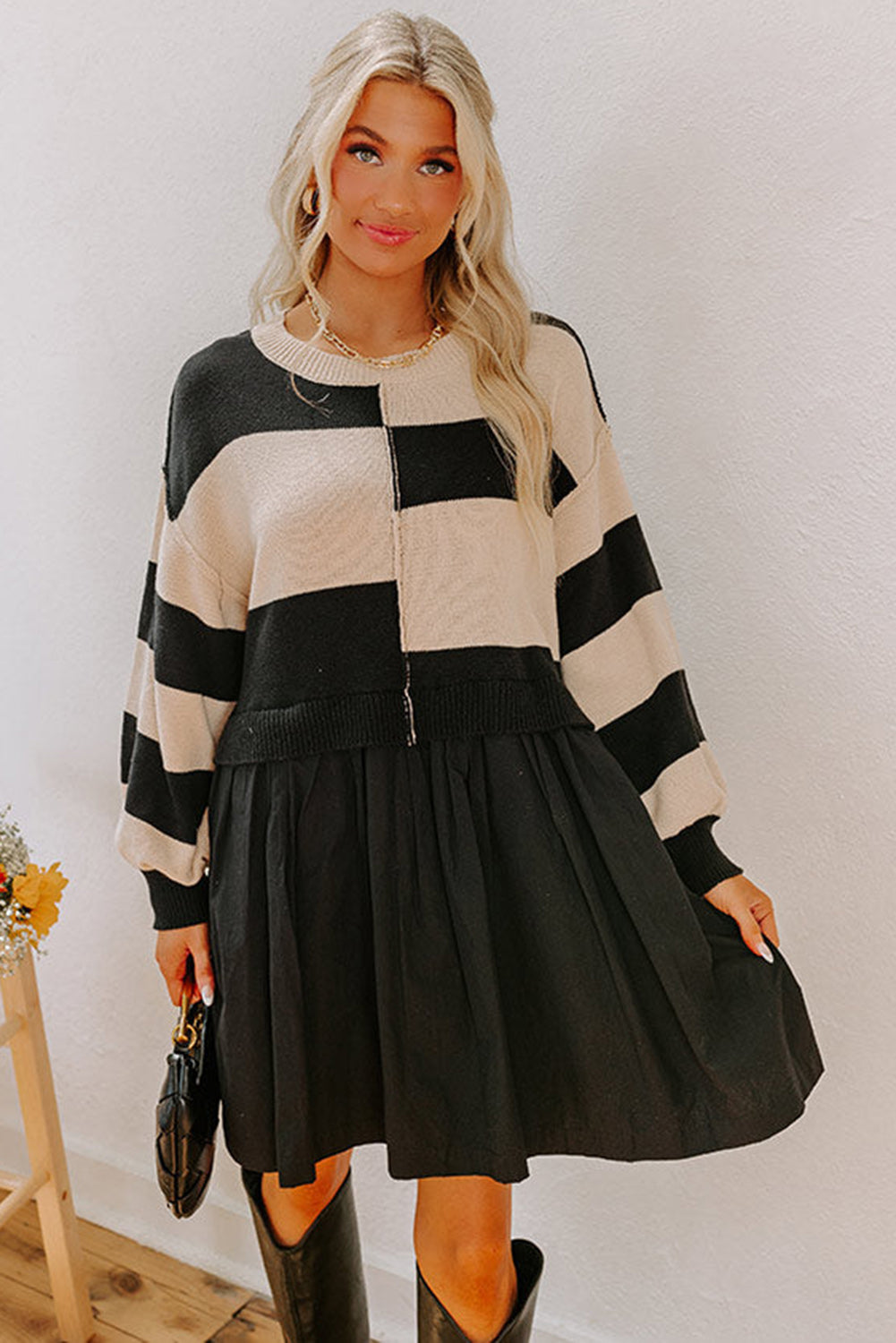 Vestito Maglione Donna Nero a Righe 2 in 1 con Vita Alta e Orlo Asimmetrico