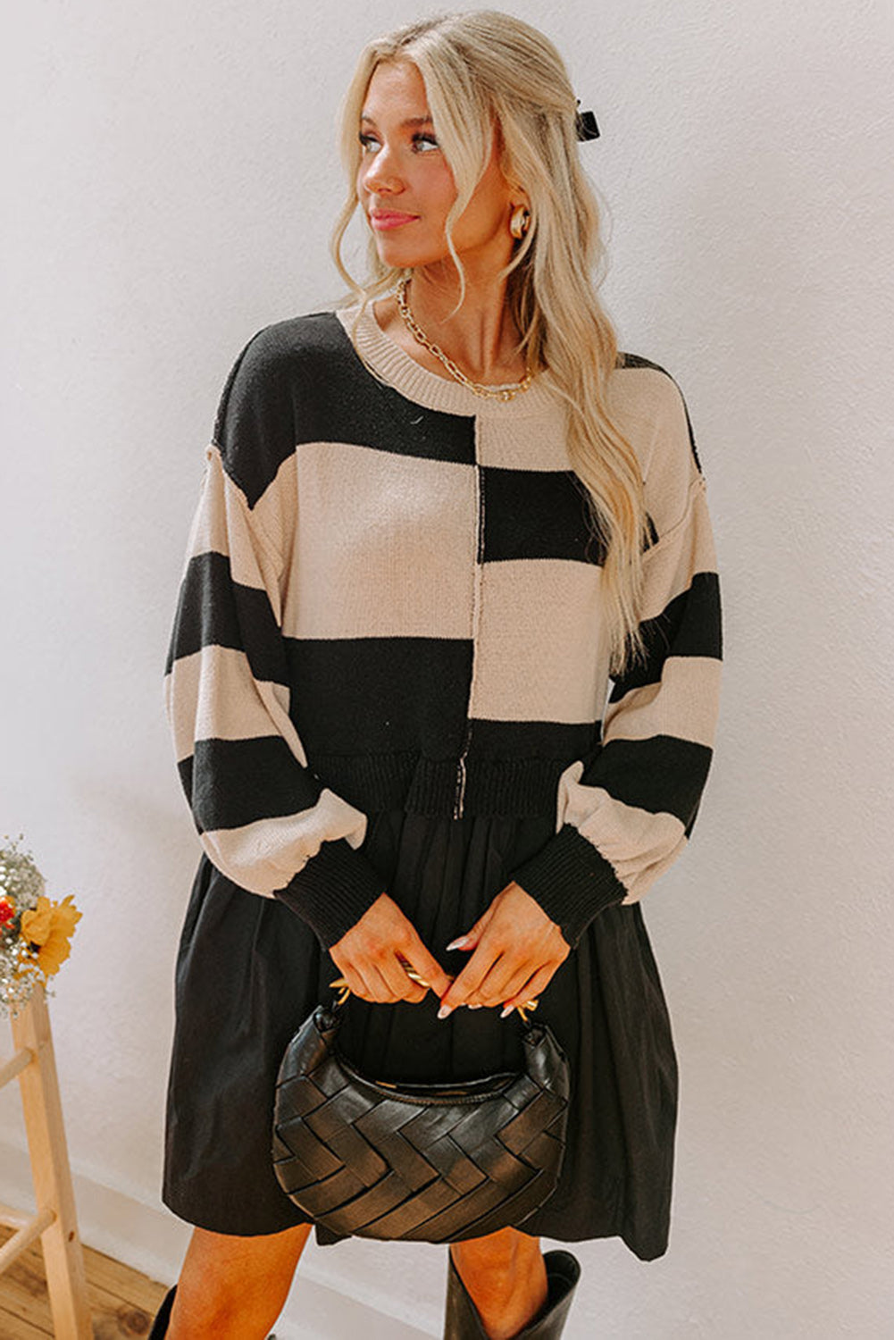 Vestito Maglione Donna Nero a Righe 2 in 1 con Vita Alta e Orlo Asimmetrico