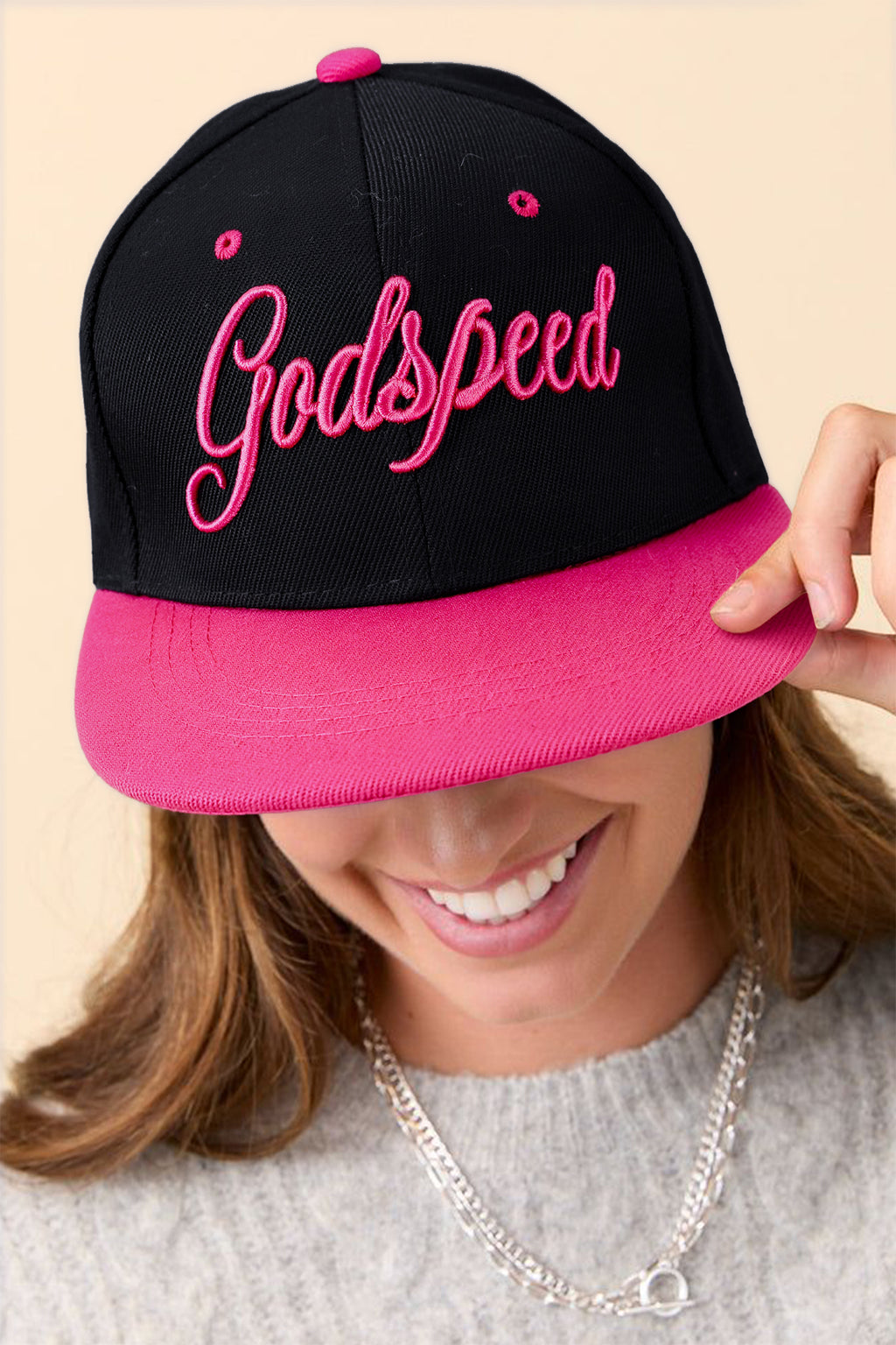 Cappellino Donna Rosso Rosa con Ricamo Lettera Godspeed e Color Block
